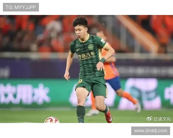 王钰栋单场独造7球打爆对方右路 贡献10次关键传球引领全场精彩表现