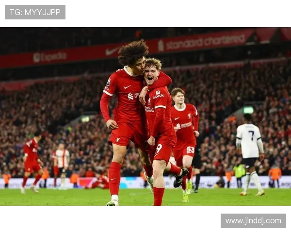 曼联时隔一百一十七年再度实现连续两个赛季客场击败英超卫冕冠军壮举 曼联时隔一百一十七年再度实现连续两个赛季客场击败英超卫冕冠军壮举