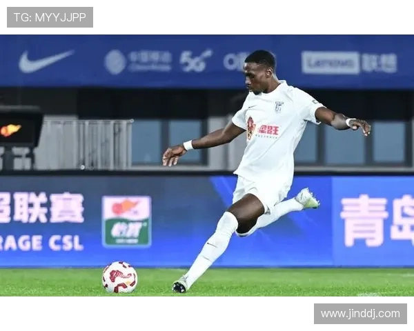 马马杜英勇防线筑铜墙铁壁单场十五次解围创英博中超纪录 马马杜英勇防线筑铜墙铁壁单场十五次解围创英博中超纪录